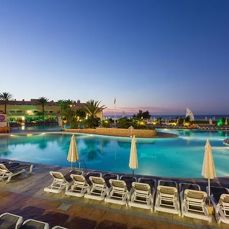 Hotel Sirenis Seaview Country Club 4*